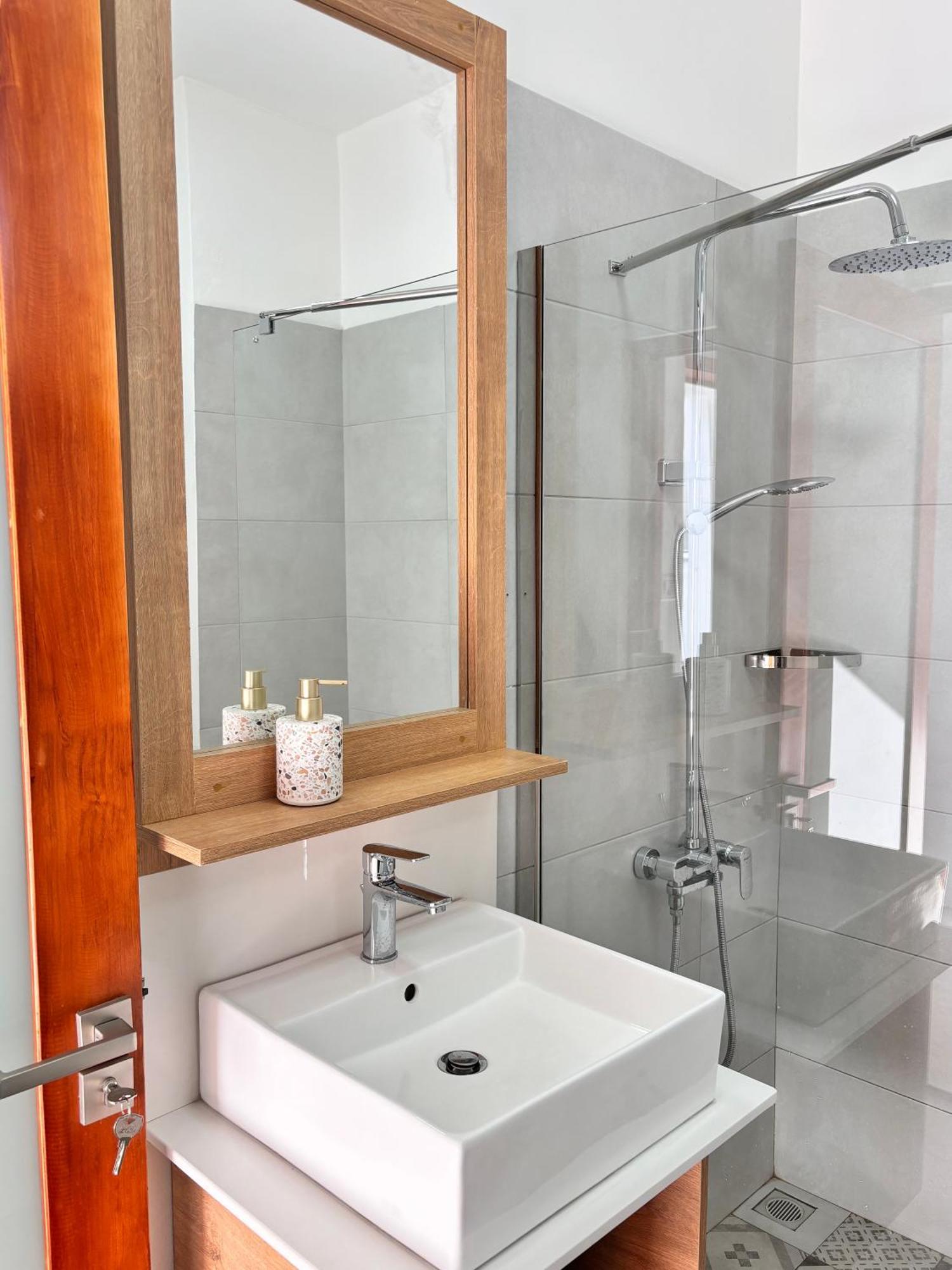Maison Mont Choisy - One Or Two Bedrooms Apartment 特鲁欧克比赫斯 外观 照片